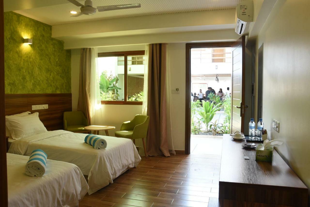 Olive Goidhoo Hotel Bagian luar foto
