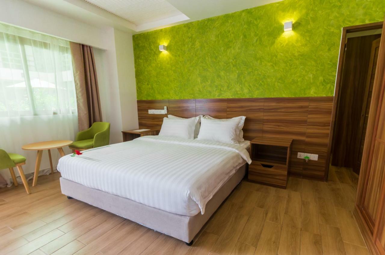 Olive Goidhoo Hotel Bagian luar foto