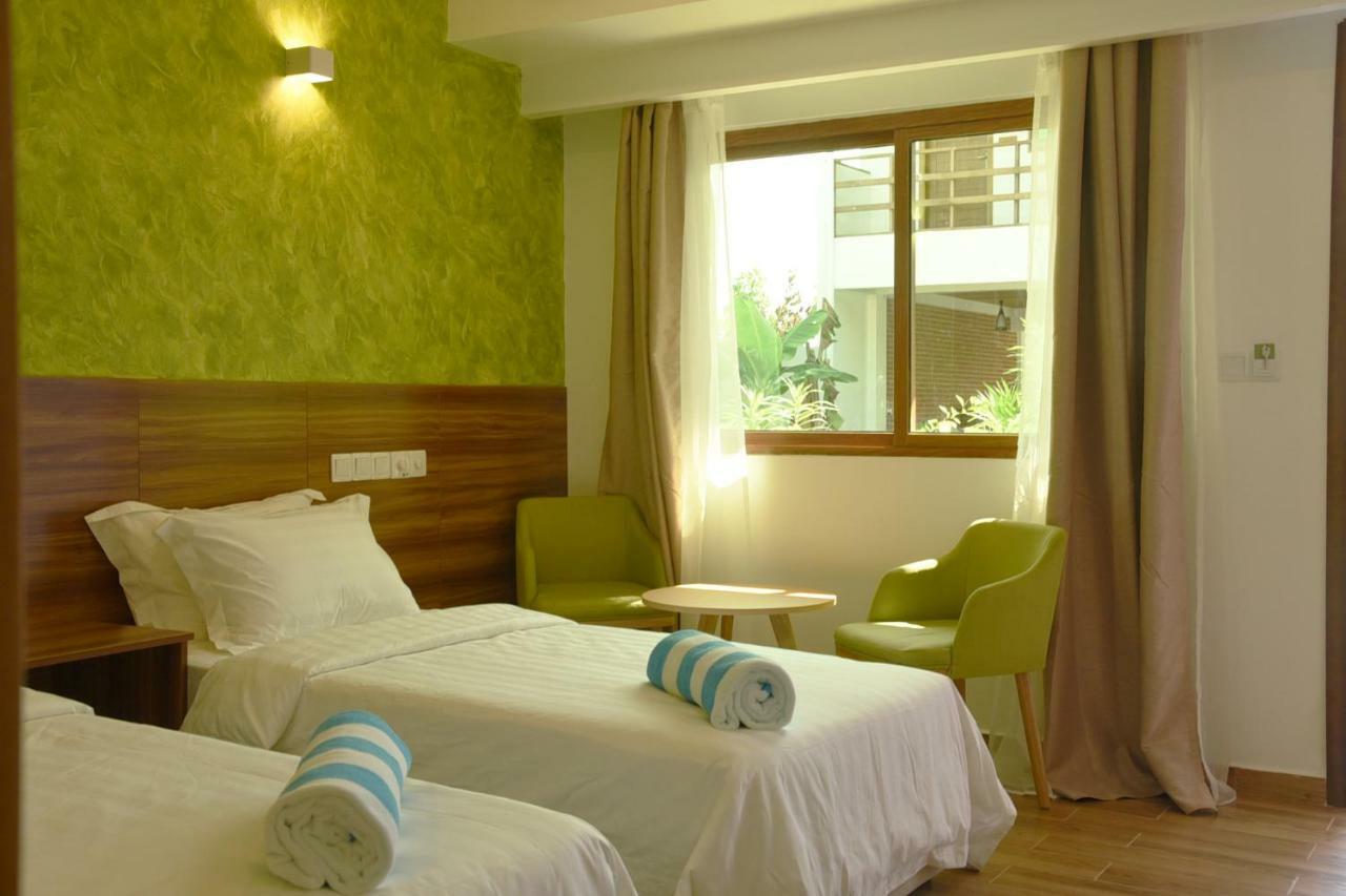 Olive Goidhoo Hotel Bagian luar foto