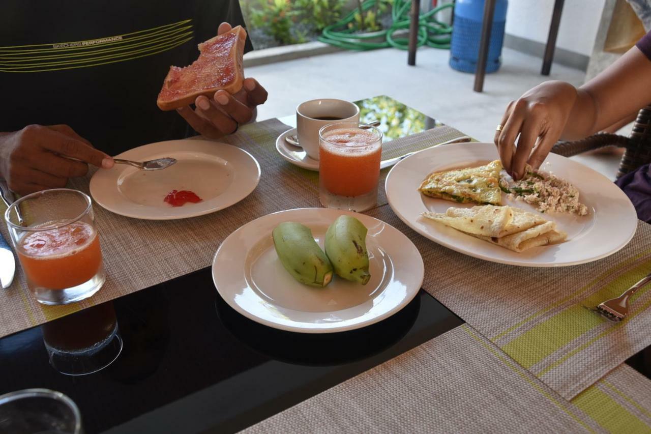 Olive Goidhoo Hotel Bagian luar foto